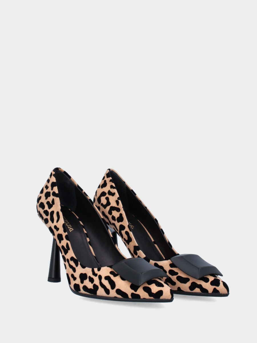 Escarpins en cuir animalier avec accessoire géométrique