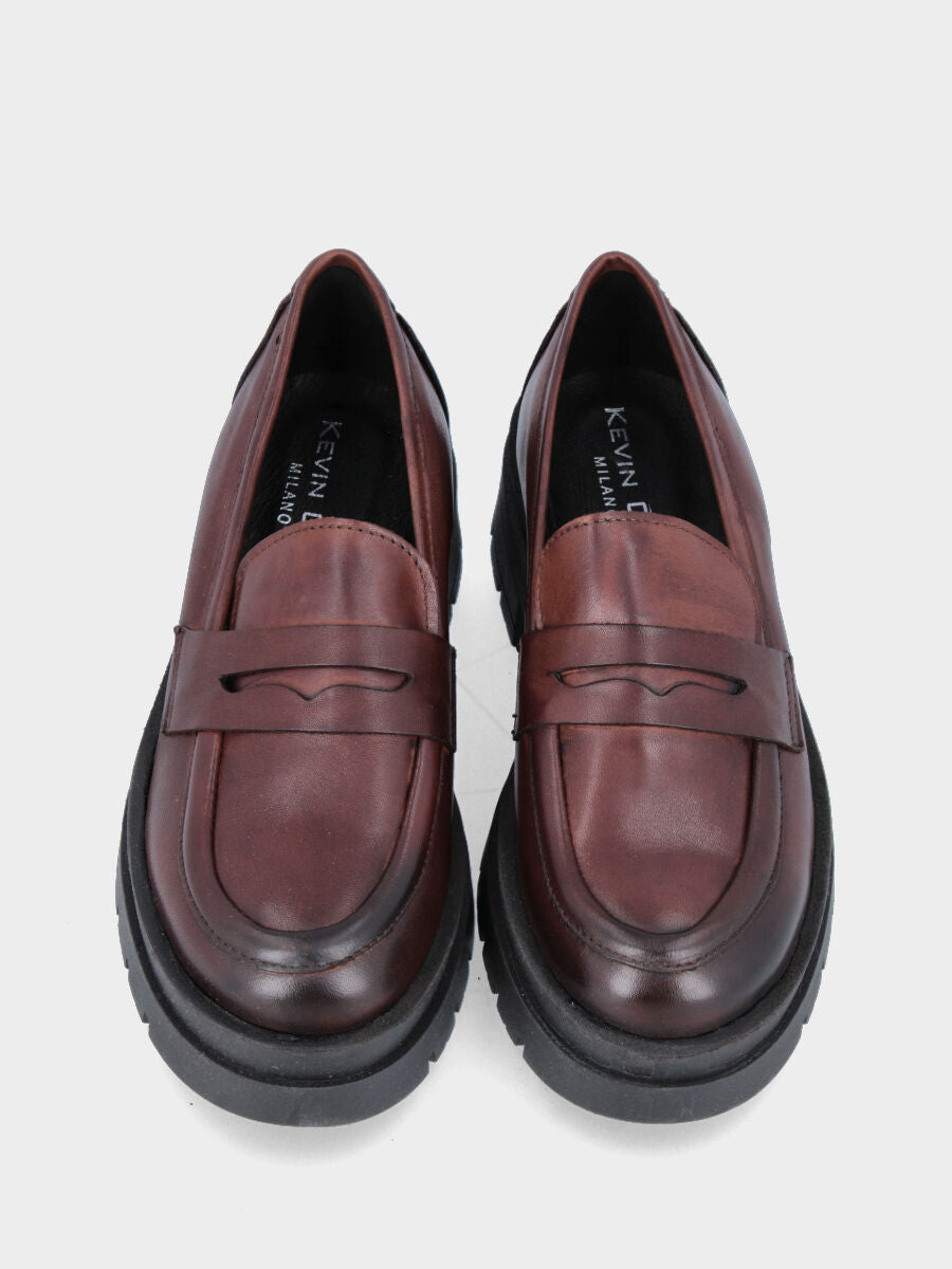 mocassino tacco 30mm, punta tonda, suola combat monblocco in gomma con plateau di 20mm e fondo carrarmato