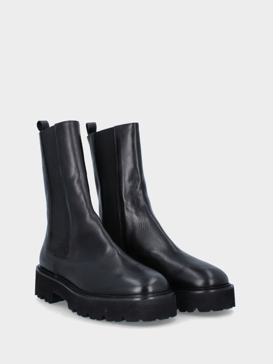 beatle monoblocco con tacco 30mm e plateau di 20mm, punta tonda, con fasce elasticizzate dritte lungo il gambaletto, suola in gomma e fondo carrarmato