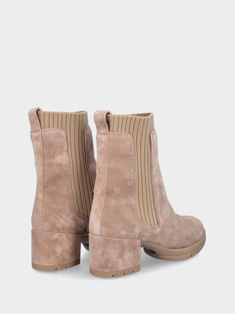 beatle with 50mm heel stocking with 20mm rubber platform, round toe, tank tread rubber sole
