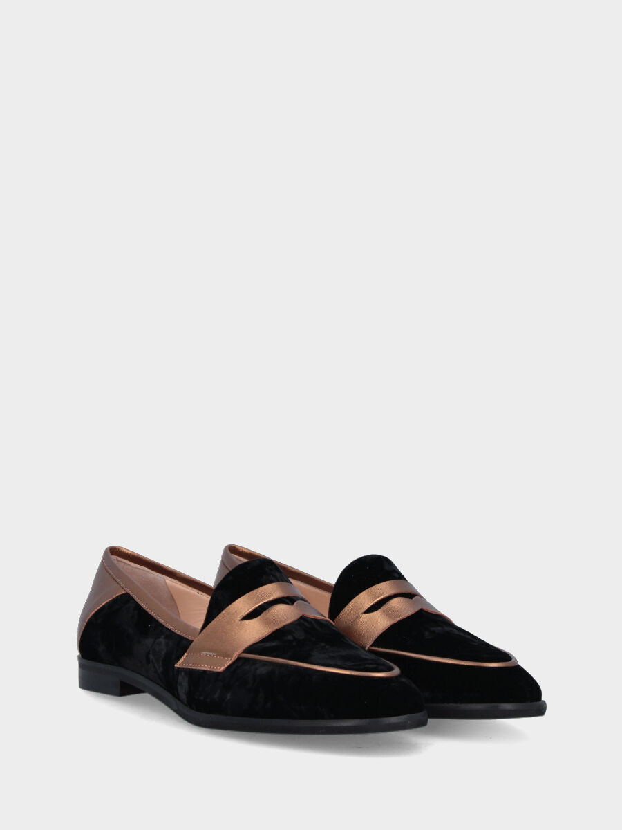 Sandalo monoblocco in vitello rosso con fascia ripiegata