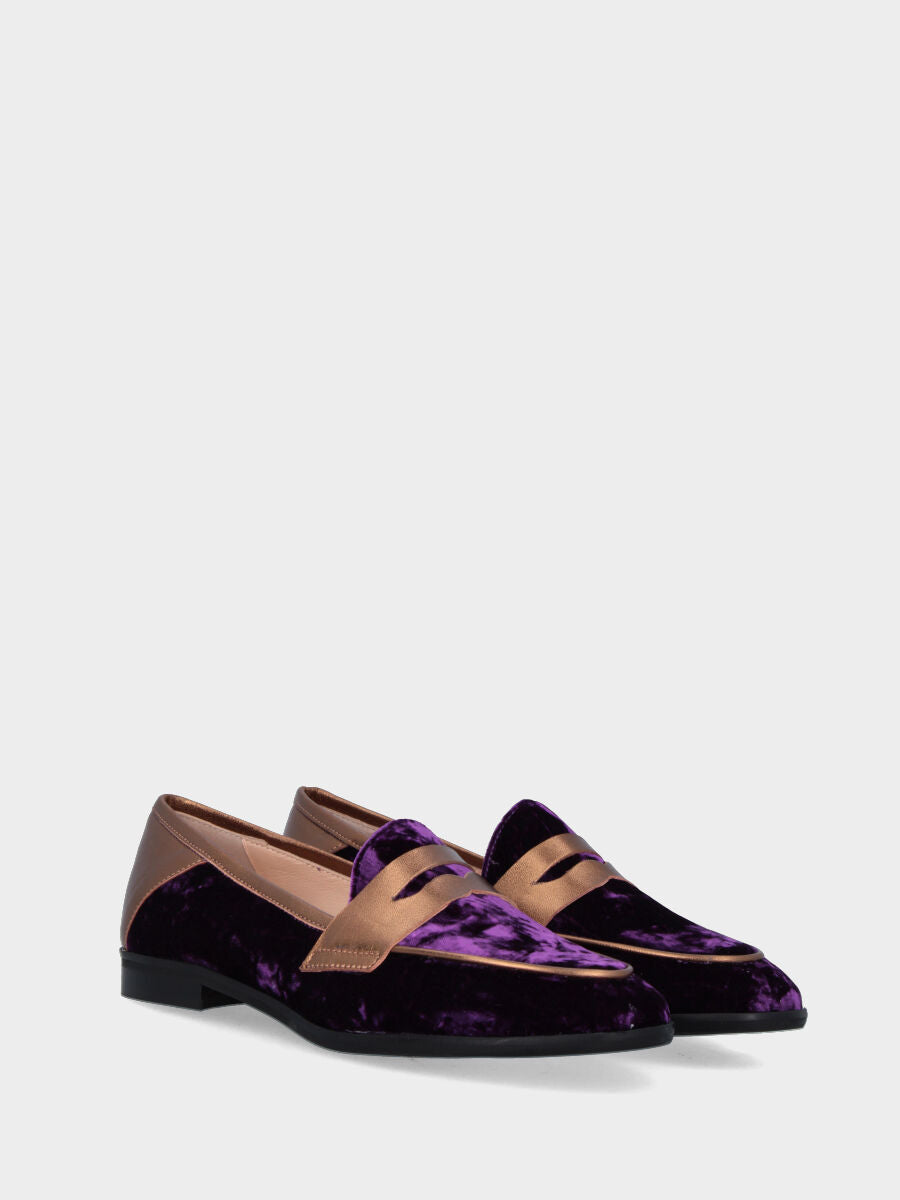 Sandalo monoblocco in vitello rosso con fascia ripiegata