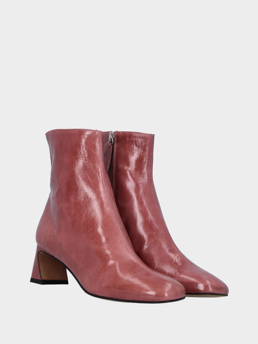 Sandalo monoblocco in vitello rosso con fascia ripiegata