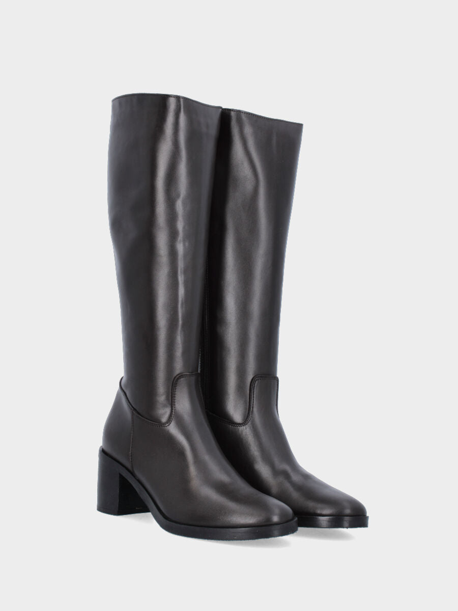 Stivale marrone in pelle con tacco largo