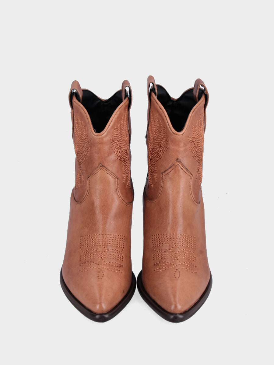 Campero bas beige en cuir avec coutures flambées