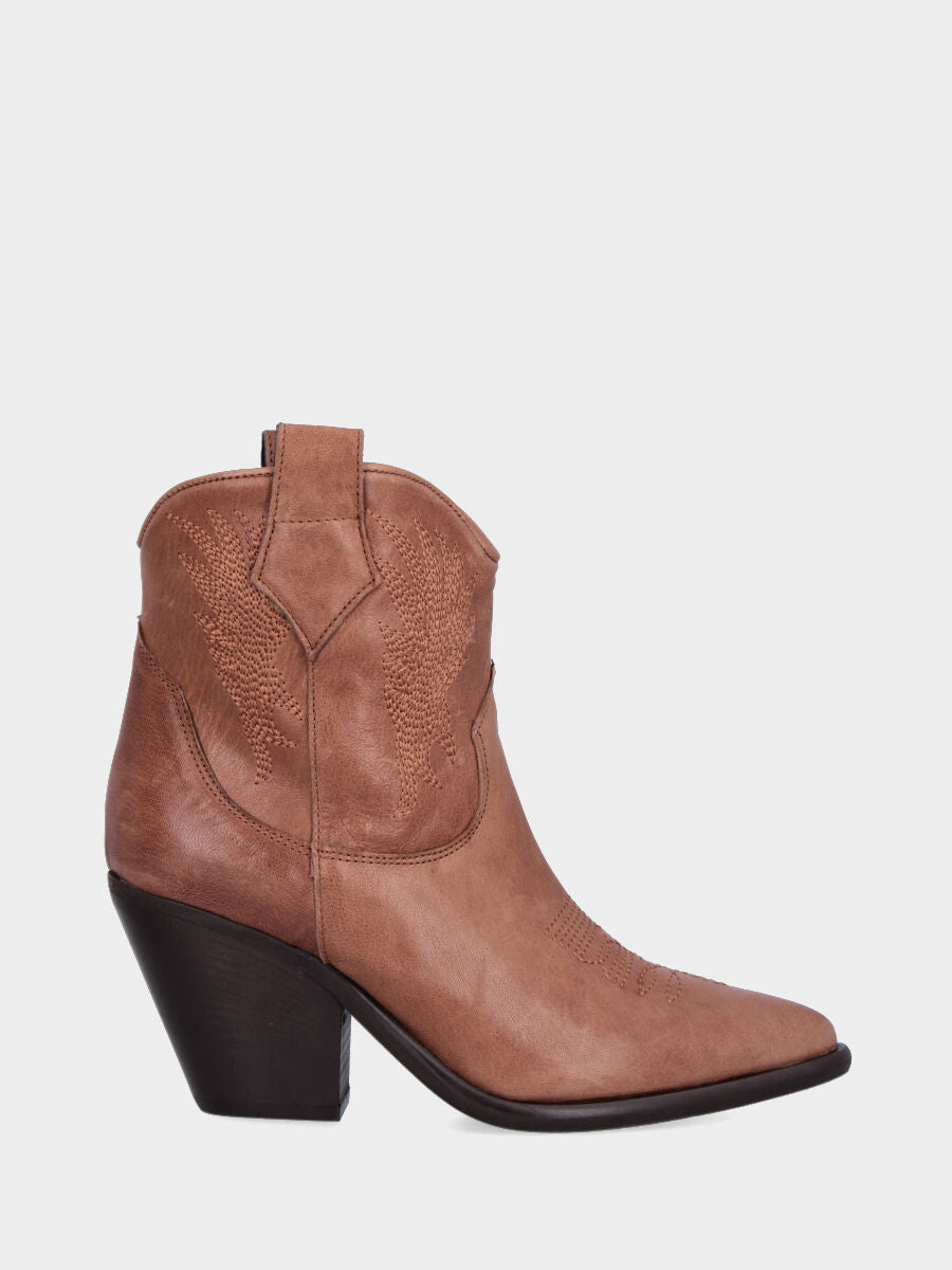 Campero bas beige en cuir avec coutures flambées