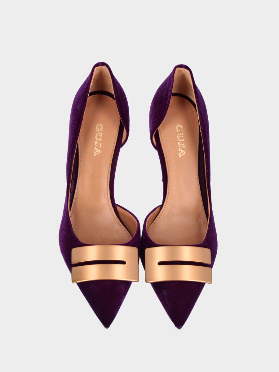 Décolleté violet en velours avec accessoire et talon métallisé or