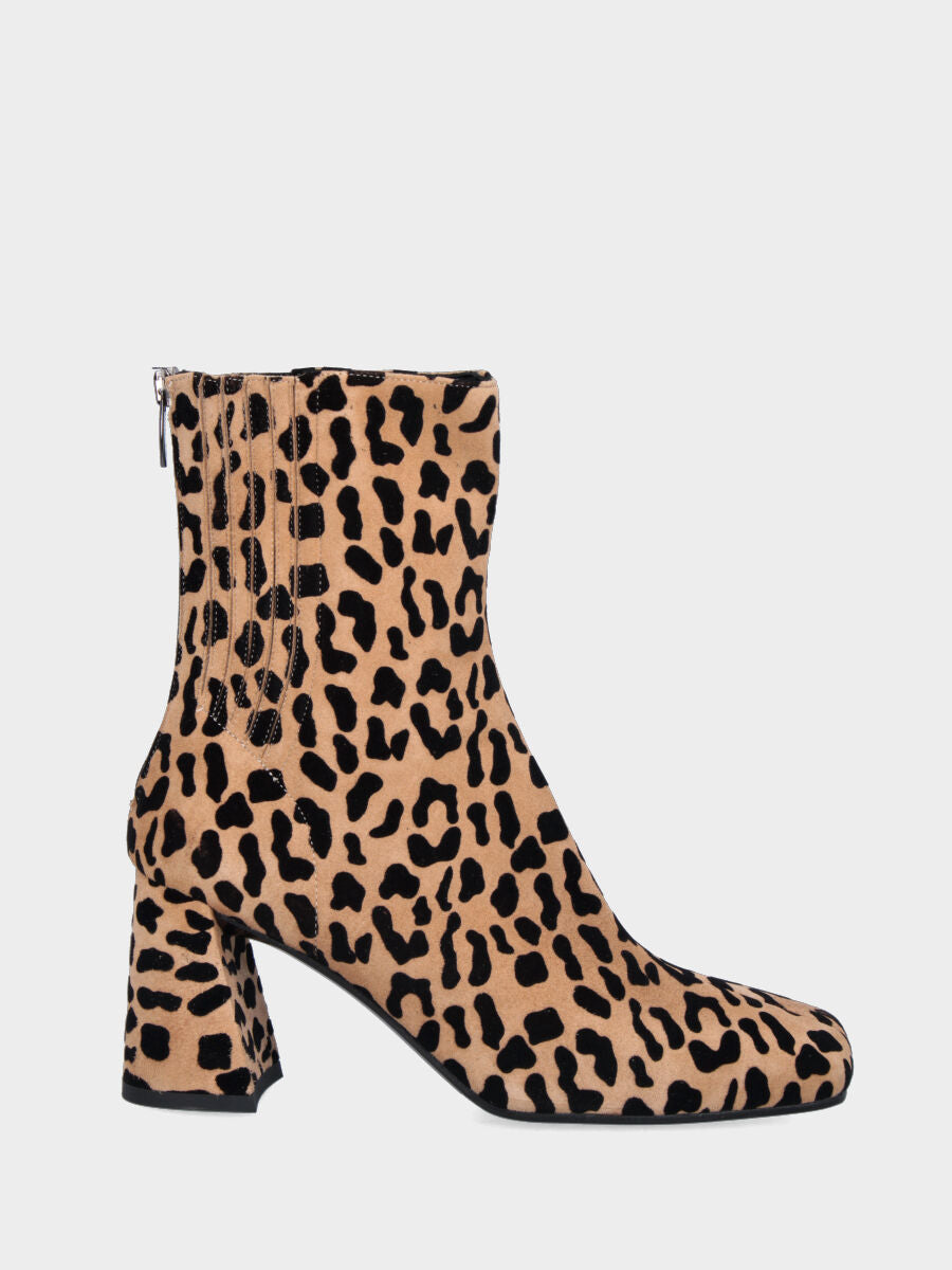 Animalier-Stiefelette aus Leder mit elastischen Riemchen