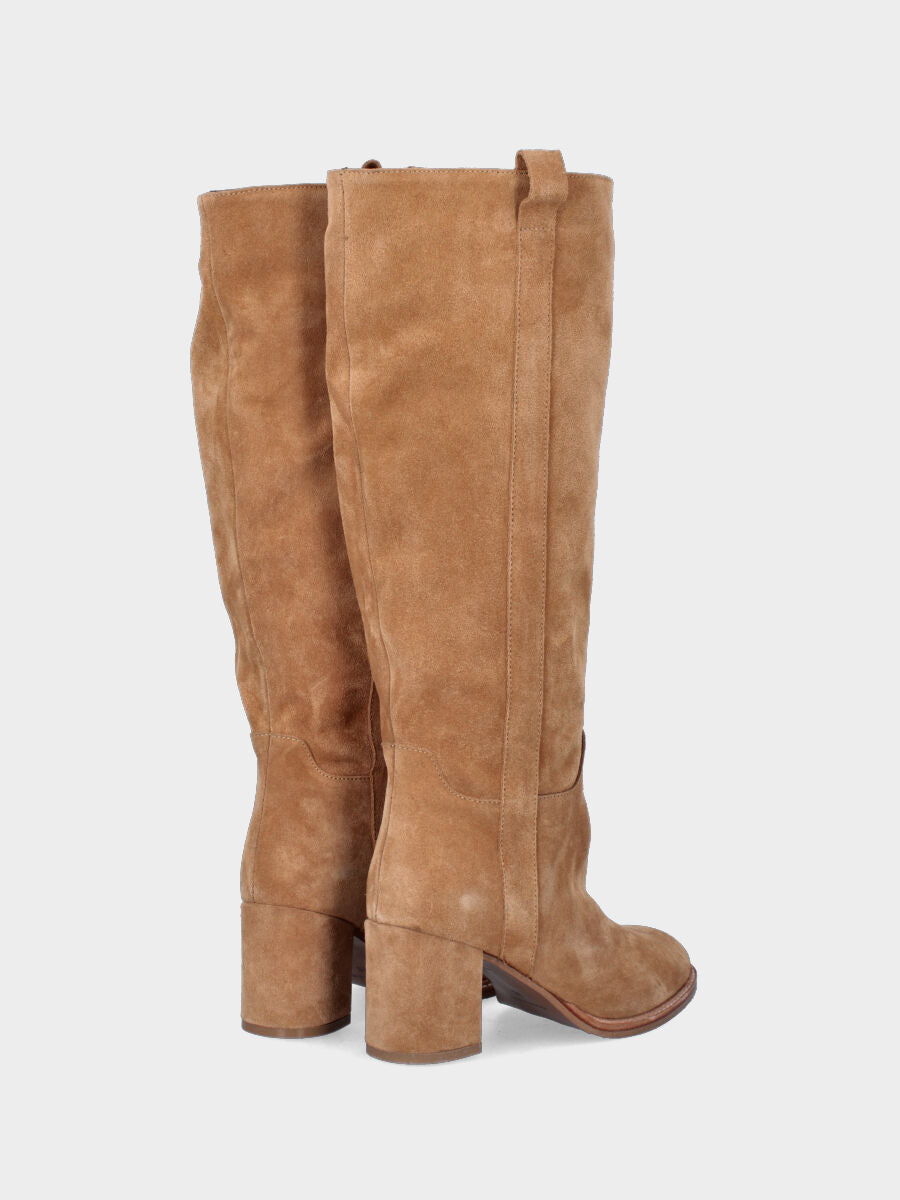 Stivale beige in camoscio con fascetta lungo il gambale