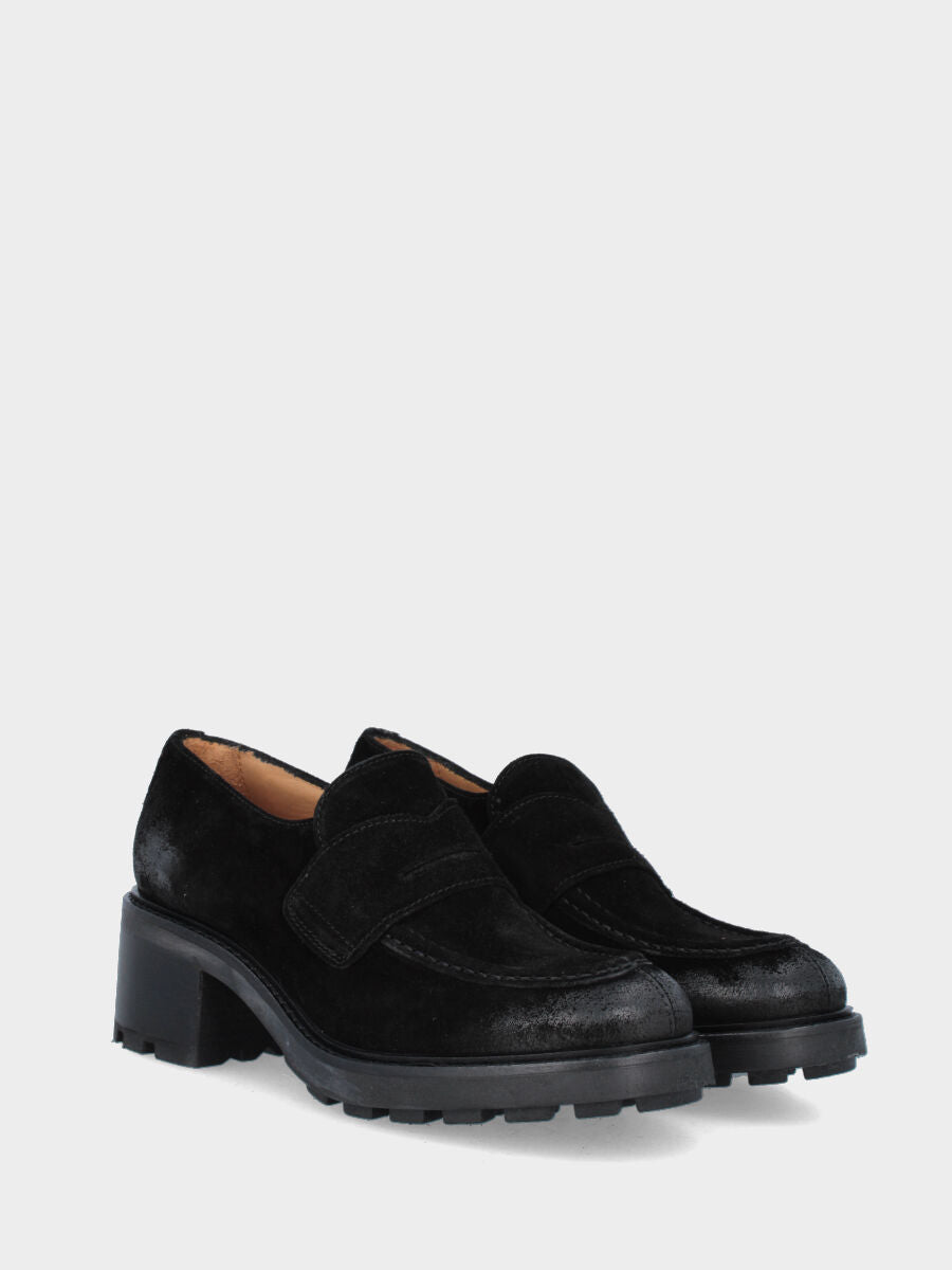 Mocassino nero in velour con suola carrarmato