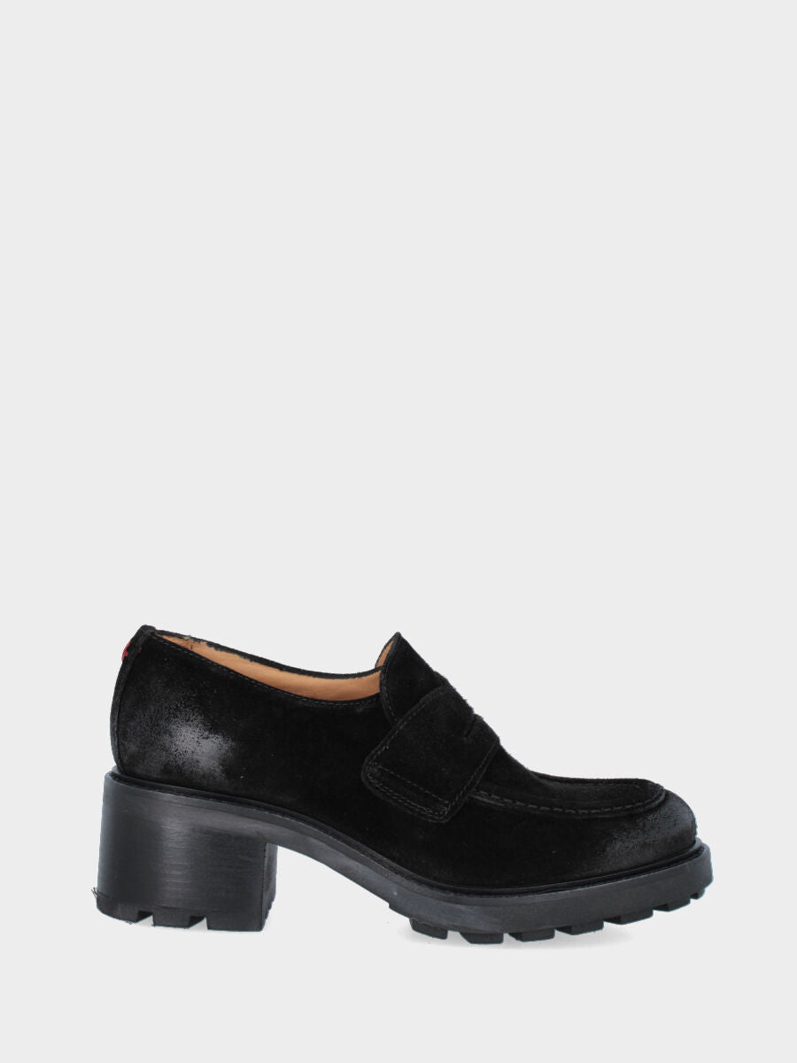 Mocassino nero in velour con suola carrarmato
