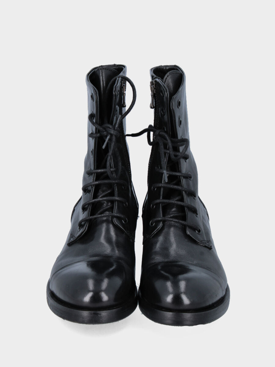 Black leather ankle boot with toe cap