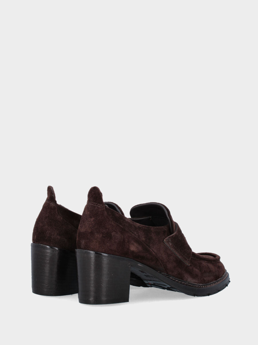 Mocassin marron en cuir avec talon