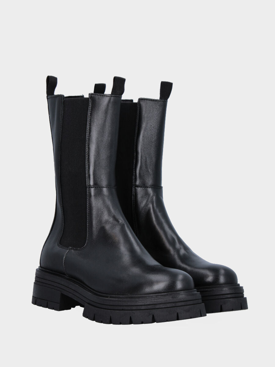 Botte de combat noire en cuir avec semelle monobloc