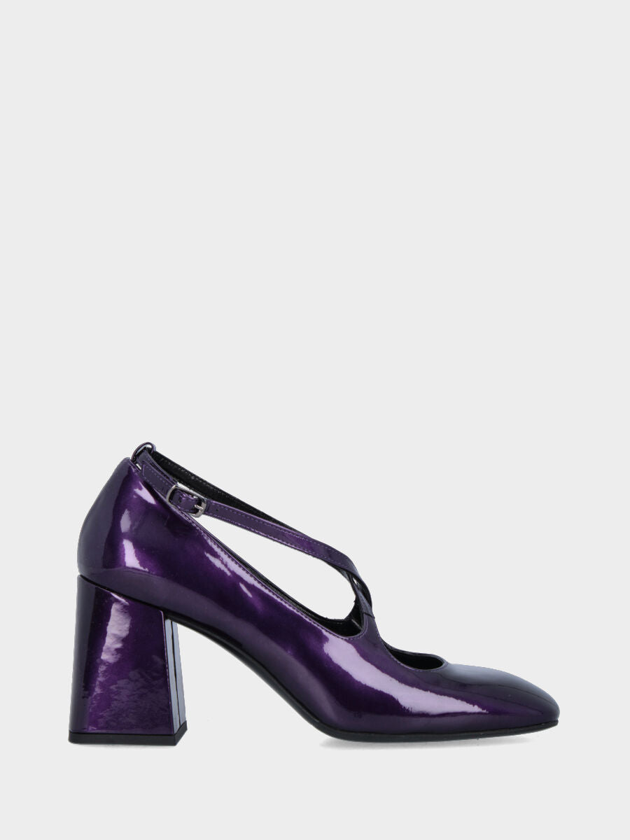 Purple patent open pumps with crossed straps
