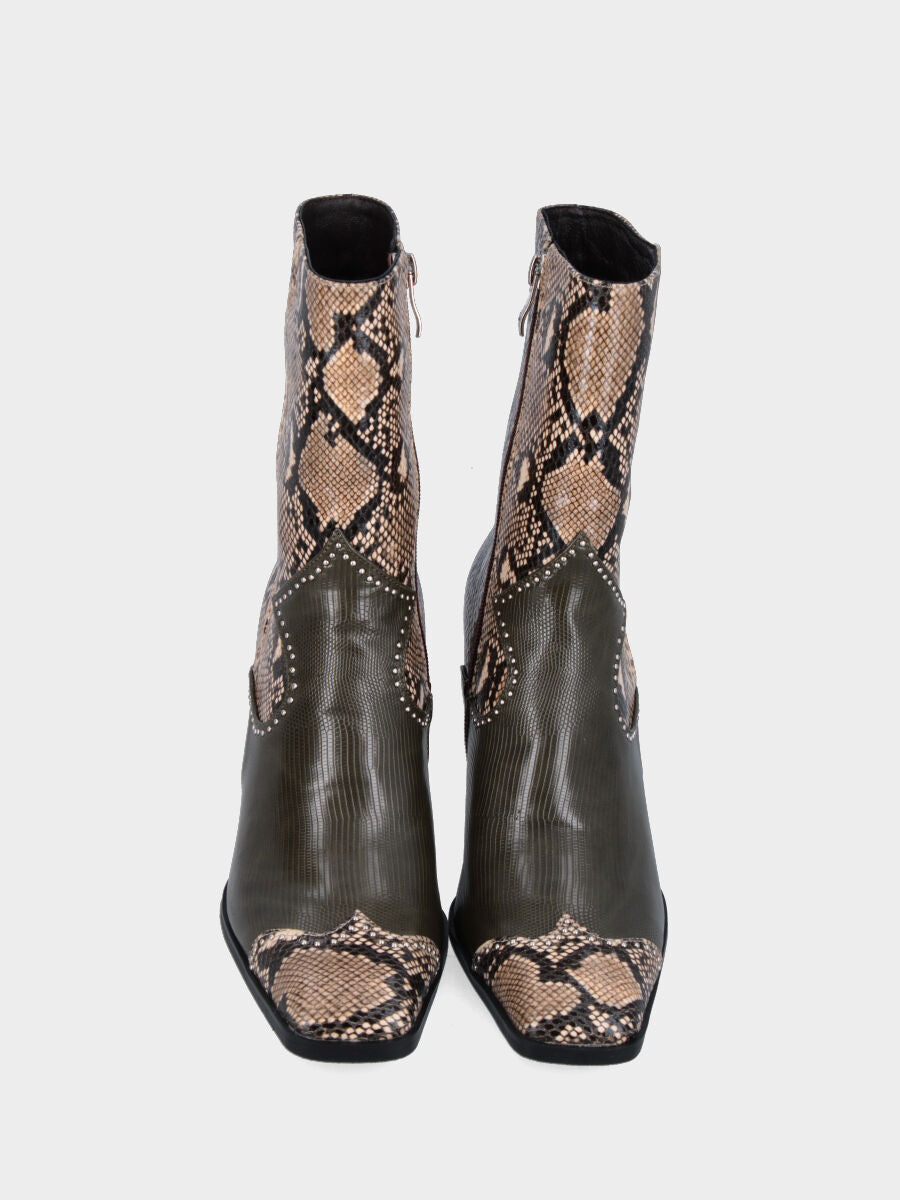Campero bottine verte en cuir imprimé reptile avec clous