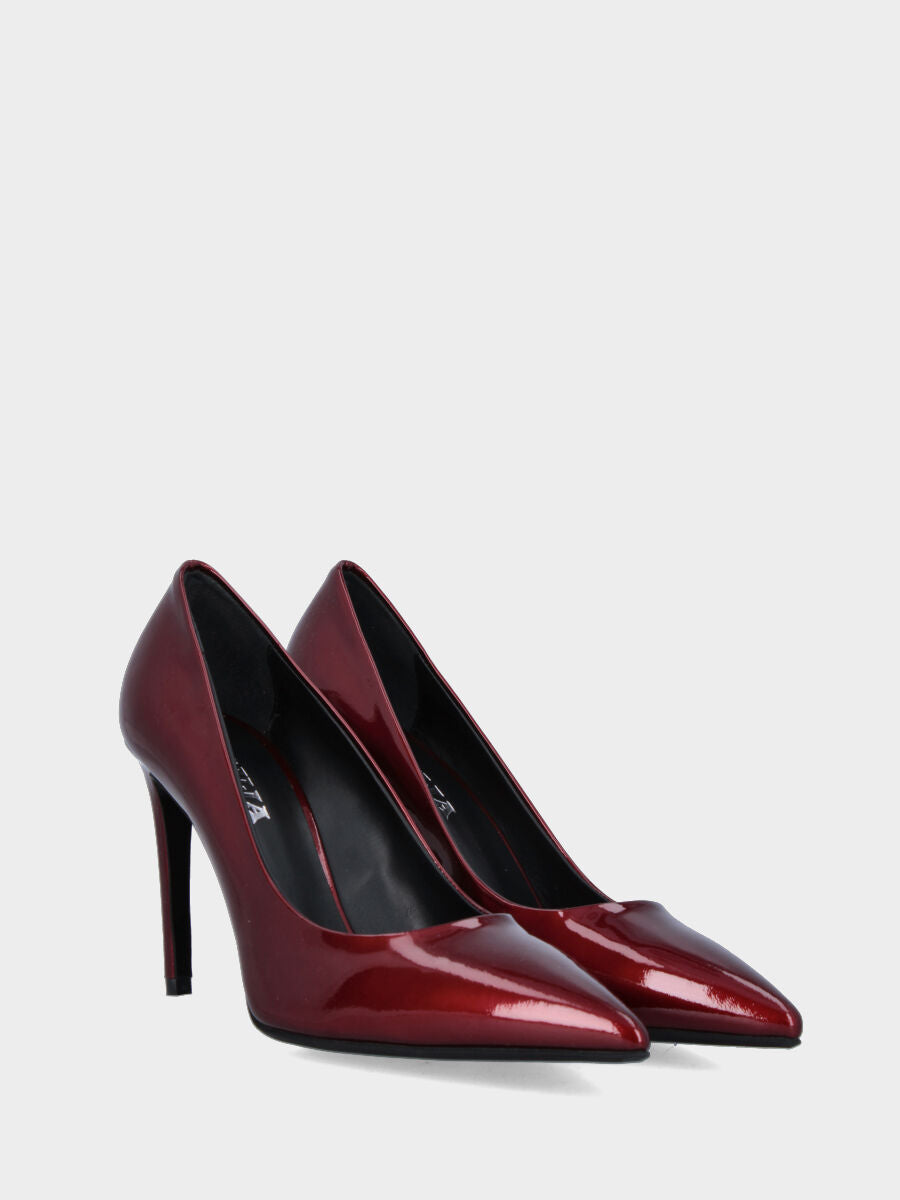 Sandalo monoblocco in vitello rosso con fascia ripiegata