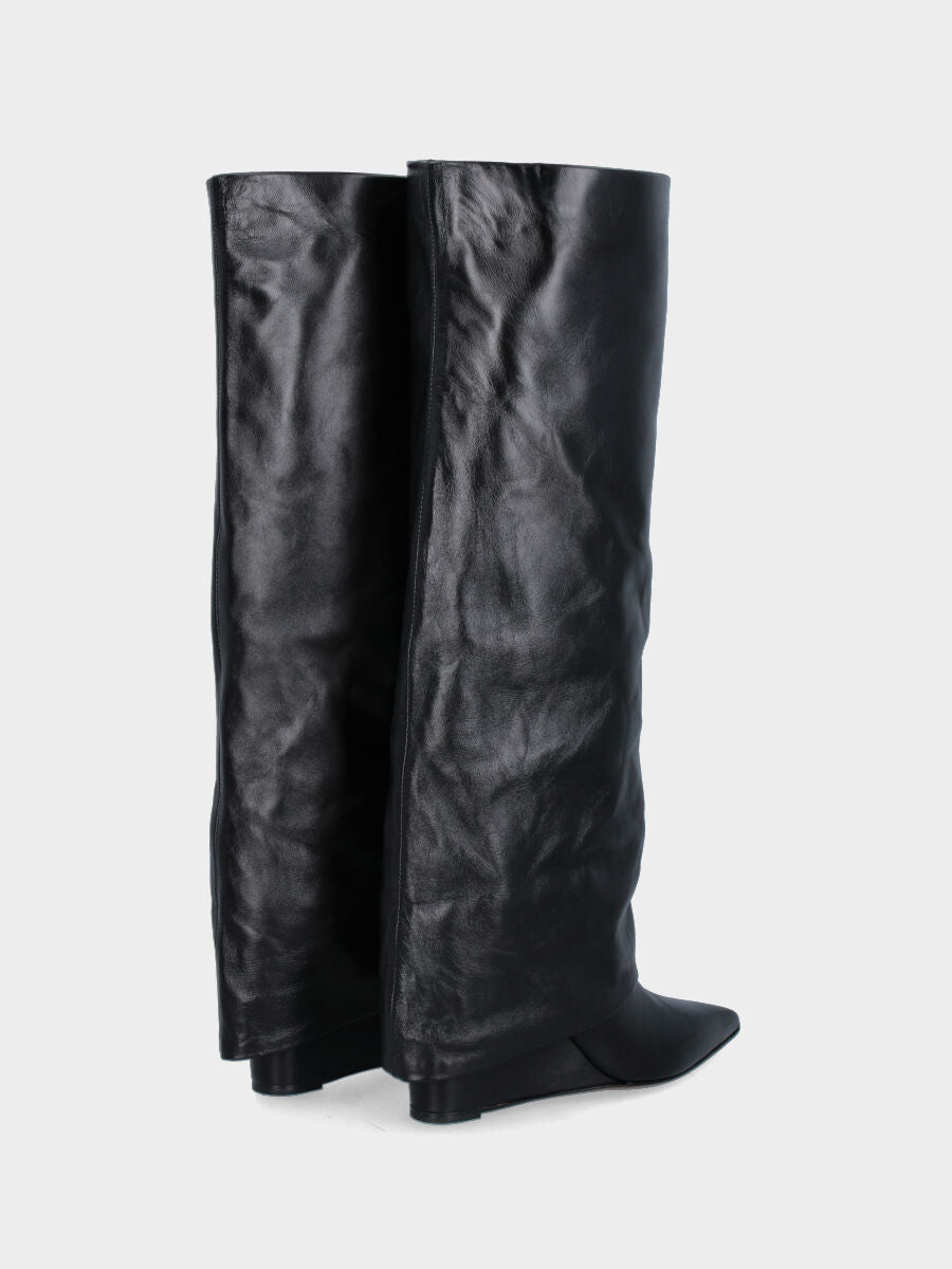 Botte noire en cuir à tige retournée