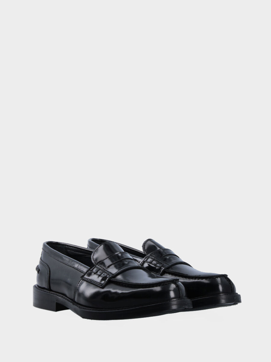 Mocassin noir en cuir modèle collège