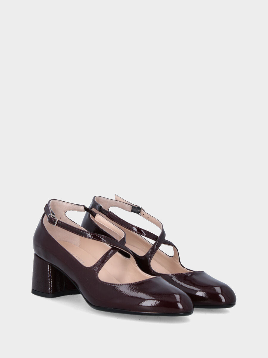 Sandalo monoblocco in vitello rosso con fascia ripiegata