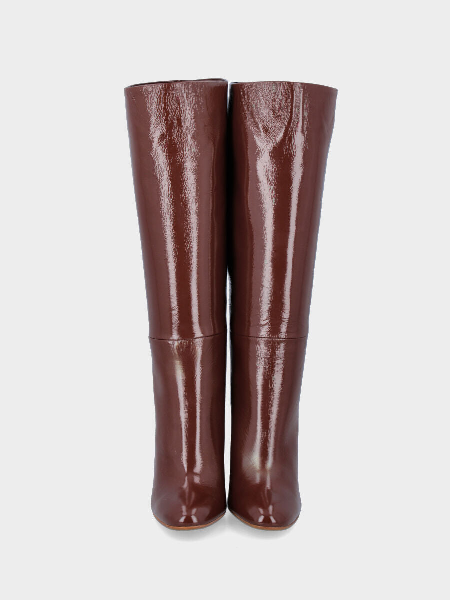 Sandalo monoblocco in vitello rosso con fascia ripiegata