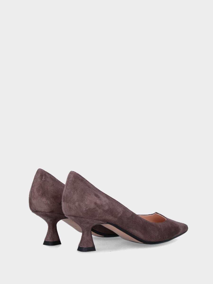 Escarpins en suède marron avec décolleté en cœur et talon de 50 mm
