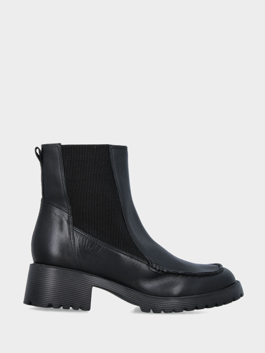 Beatles en vitello noir avec talon monobloc rainuré et semelle extra-légère