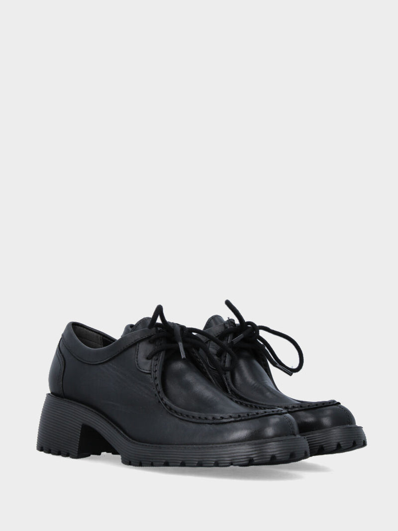 Stringata paraboot in vitello nero con tacco monoblocco