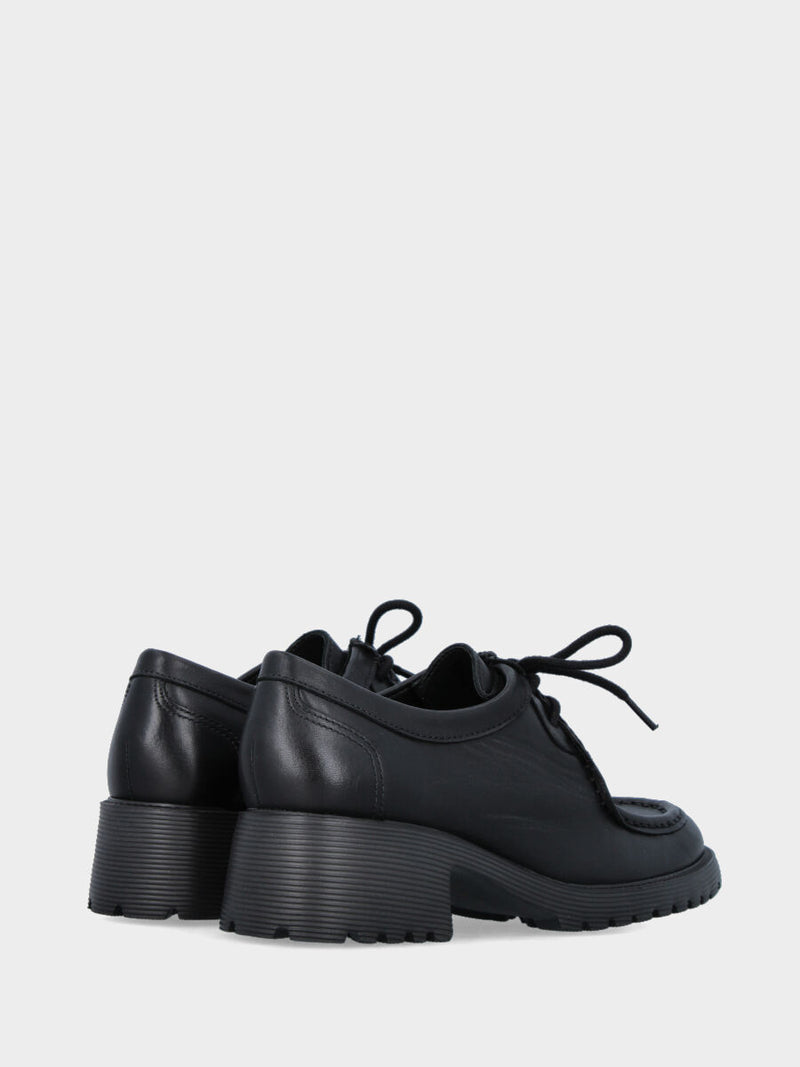 Stringata paraboot in vitello nero con tacco monoblocco