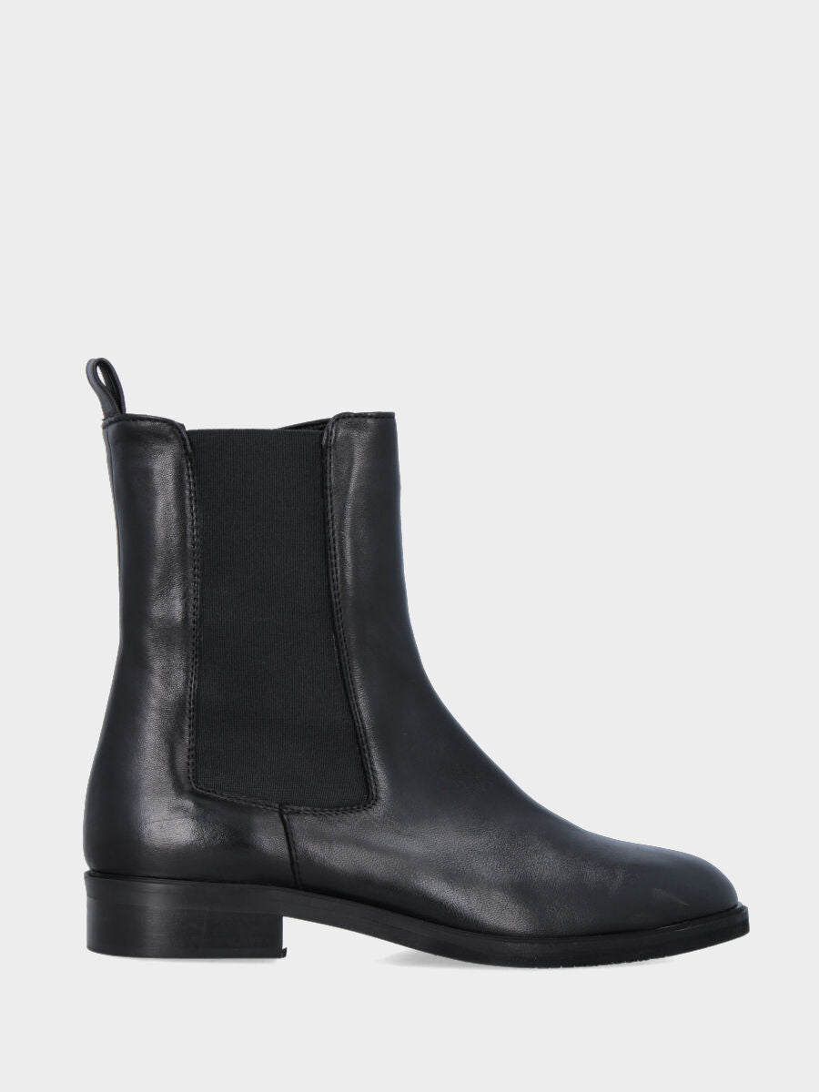 Beatles in vitello nero con fasce elasticizzate