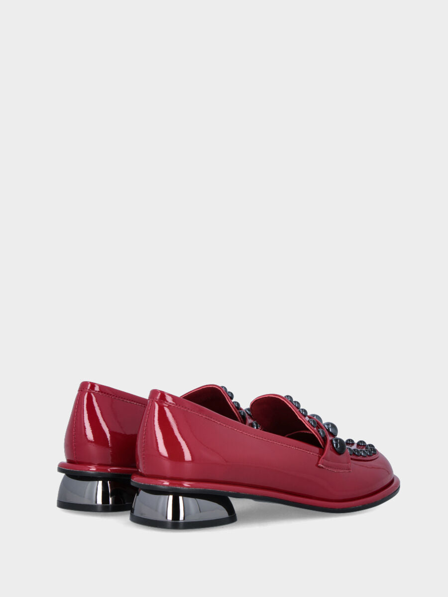 Sandalo monoblocco in vitello rosso con fascia ripiegata