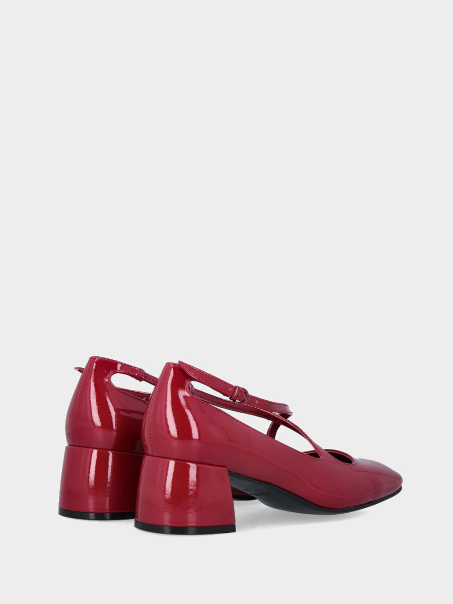 Sandalo monoblocco in vitello rosso con fascia ripiegata