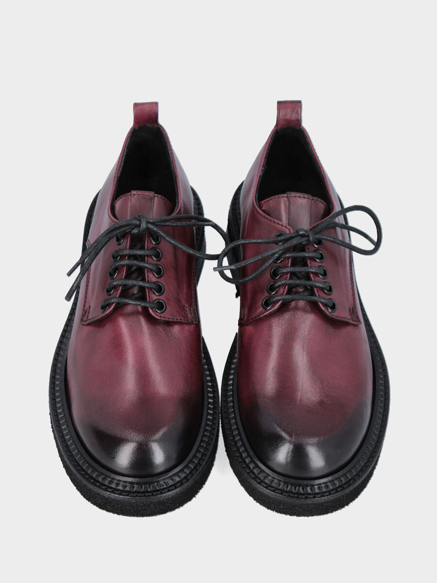 Sandalo monoblocco in vitello rosso con fascia ripiegata