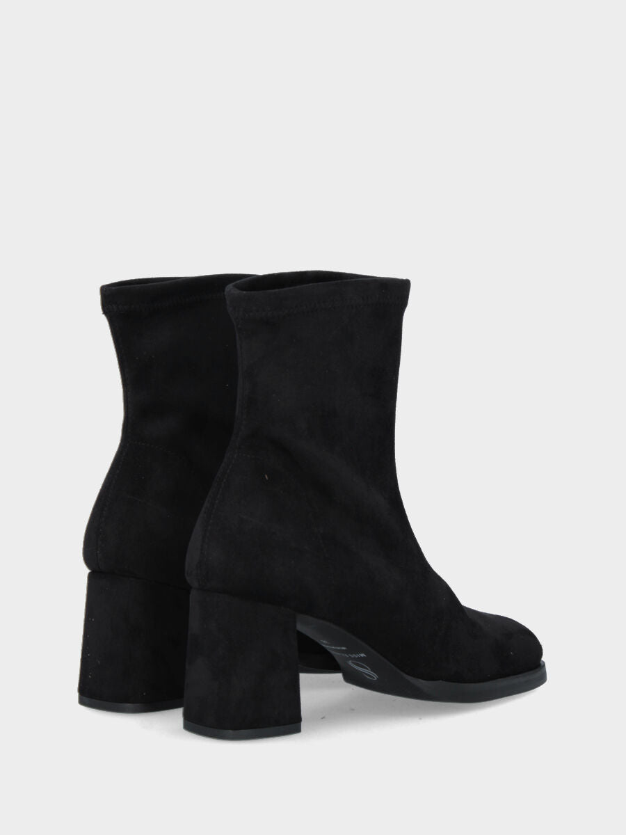 Stivaletto in alcantara elasticizzato nero con tacco applicato