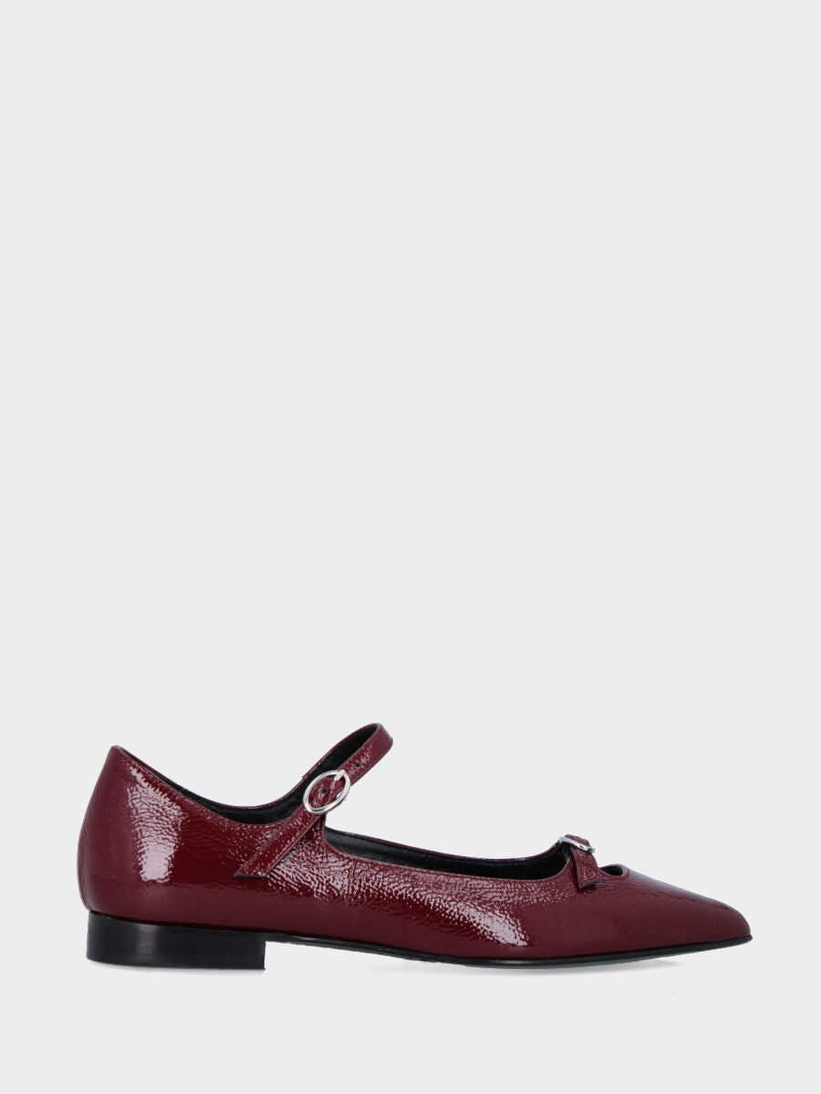 Ballet flat in bordeaux naplak and straps with oval buckles