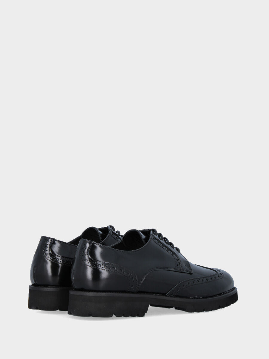 Derby in black buffed calf leather with perforated swallowtail design