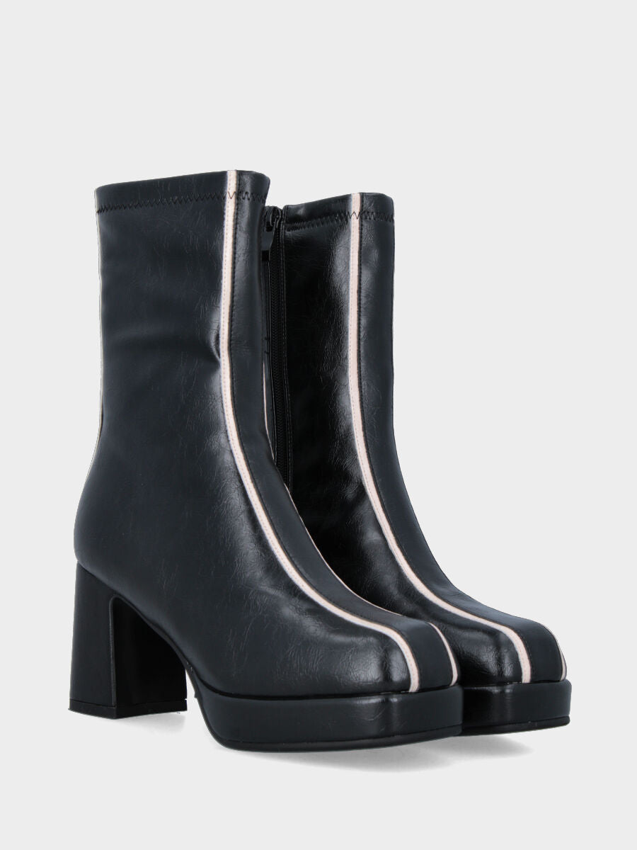 Stivaletto in ecopelle nera con fascia bicolore e plateau