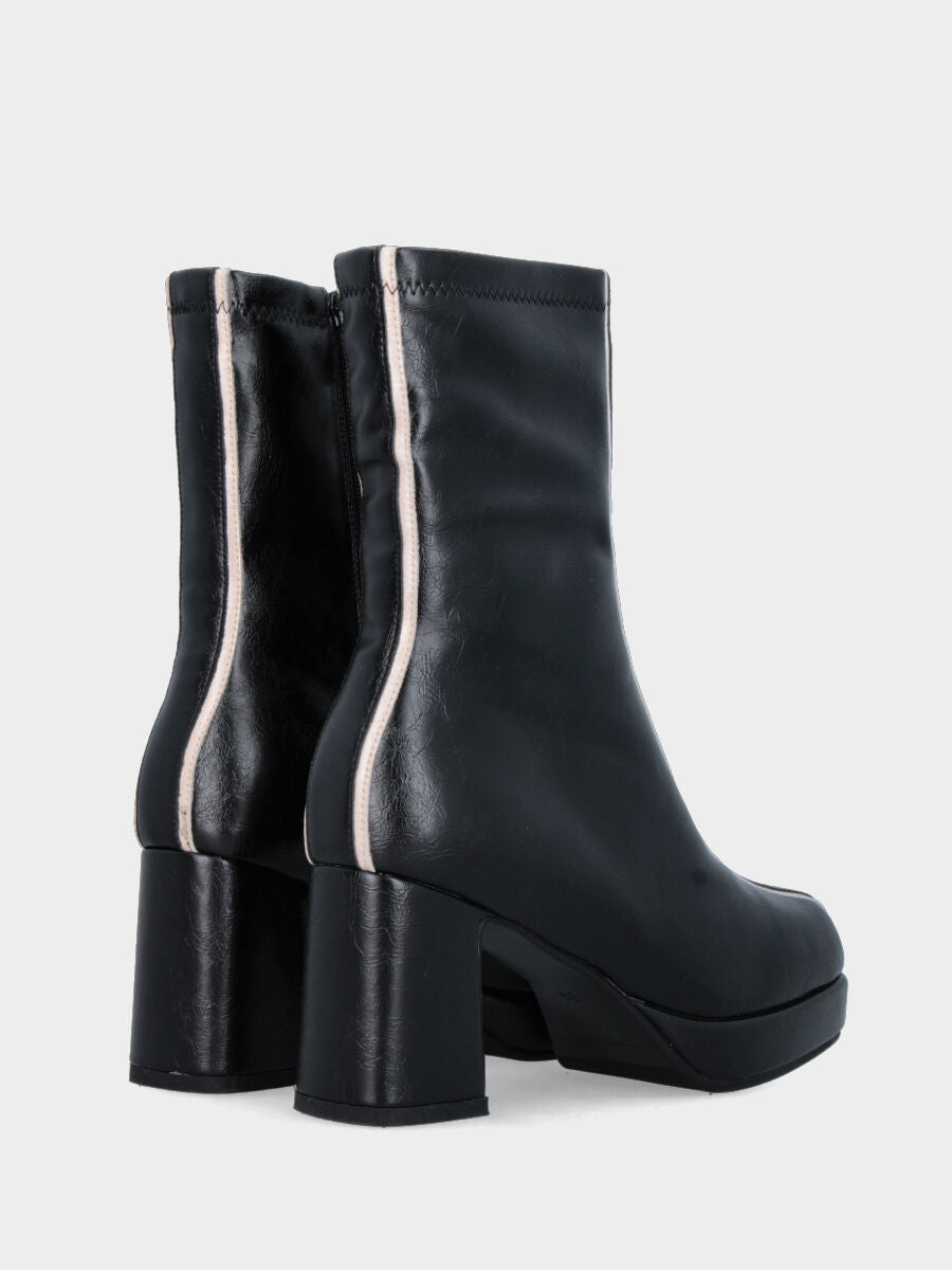 Stivaletto in ecopelle nera con fascia bicolore e plateau