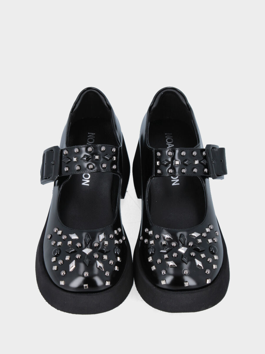 Ballerina in ecopelle nera con borchie metalliche e in resina