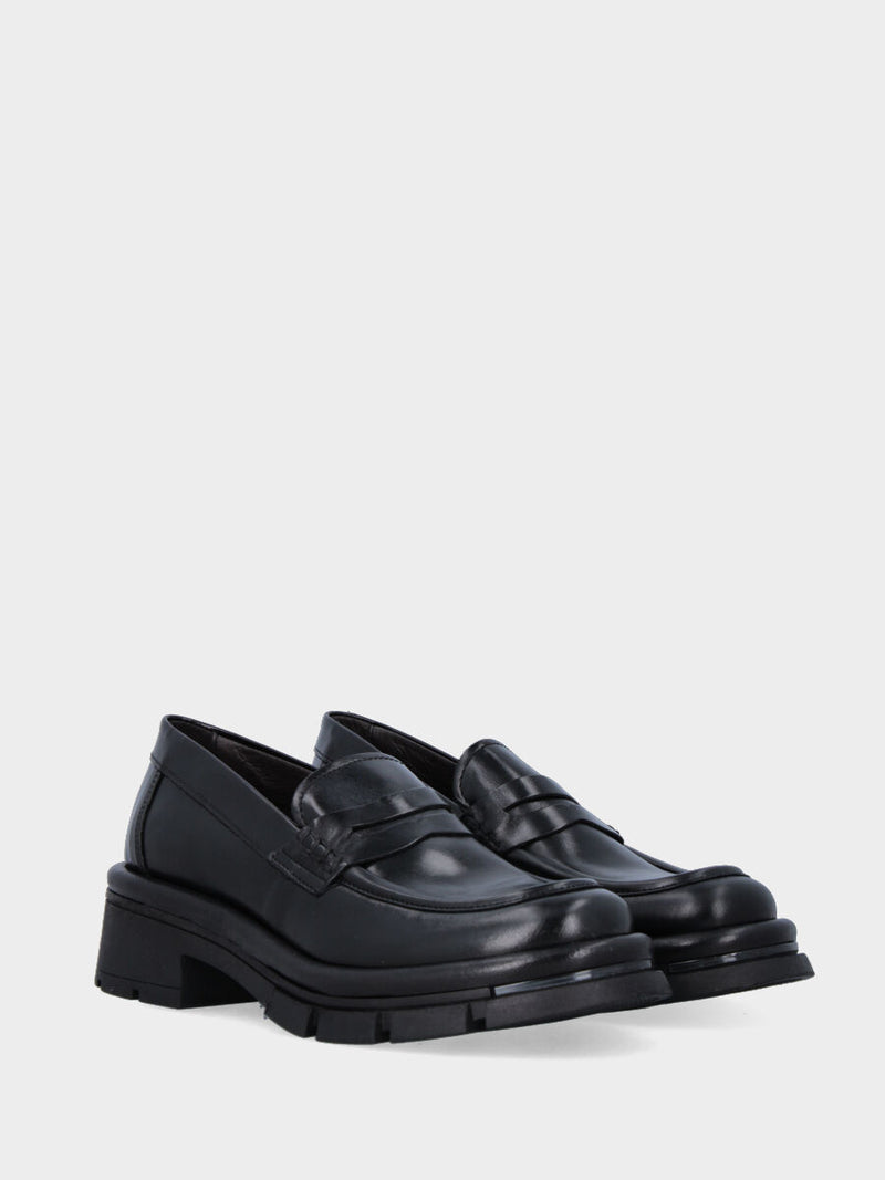 Mocassino in vitello nero su monoblocco con tacco 30 mm