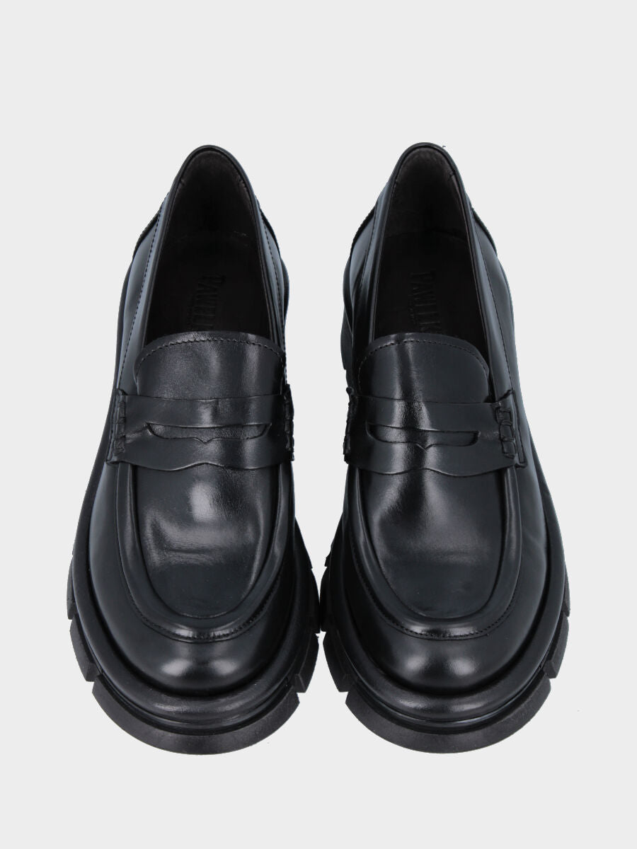 Mocassino in vitello nero su monoblocco con tacco 30 mm
