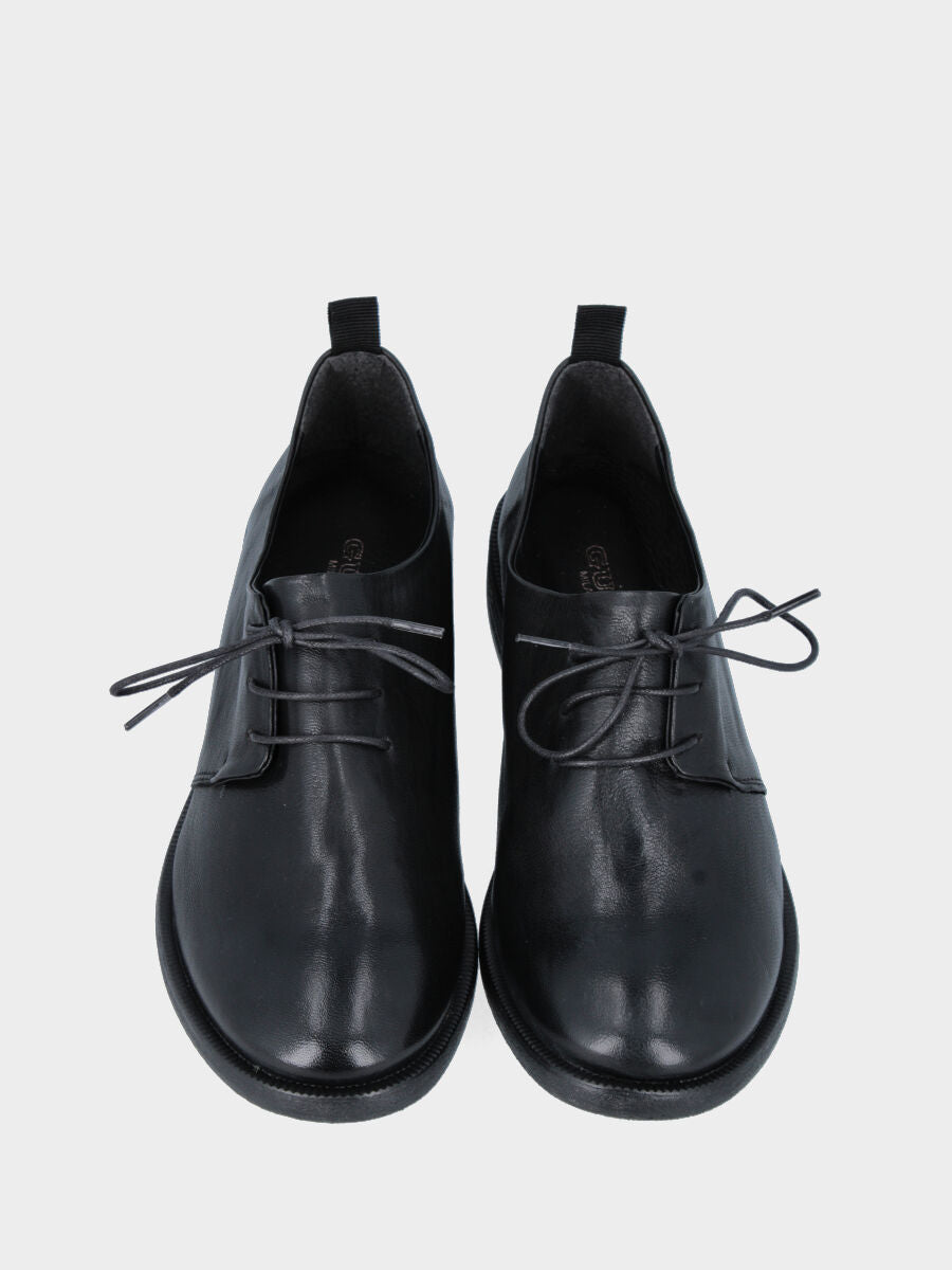 Derby in aged black calfskin with 20 mm heel