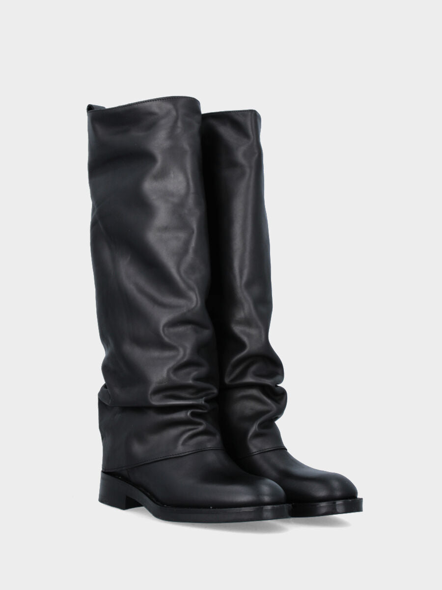 Stiefel aus schwarzem Kalbsleder mit umgeschlagenem Schaft