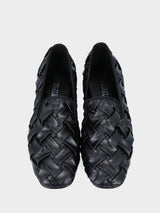 Pantofolina in nappa nera con fascette intrecciate