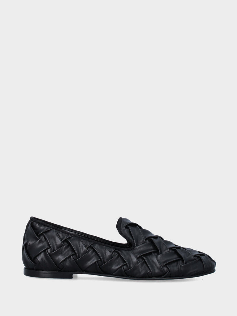 Pantofolina in nappa nera con fascette intrecciate