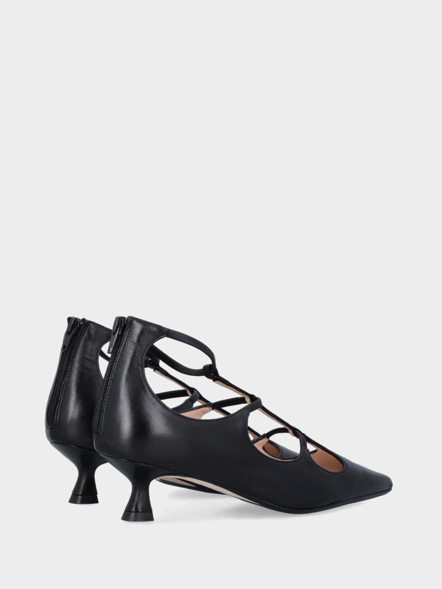Escarpins en nappa noire avec talon bobine et décolleté ondulé