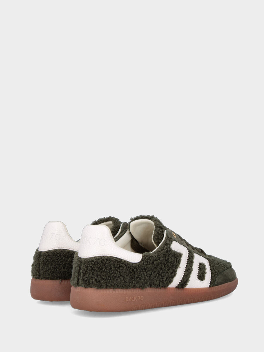 Sneaker in tessuto bouclé verde con suola in gomma