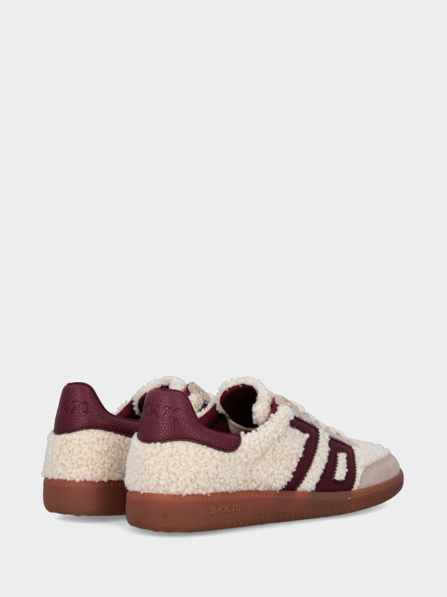 Sneaker in tessuto bouclé beige con suola in gomma