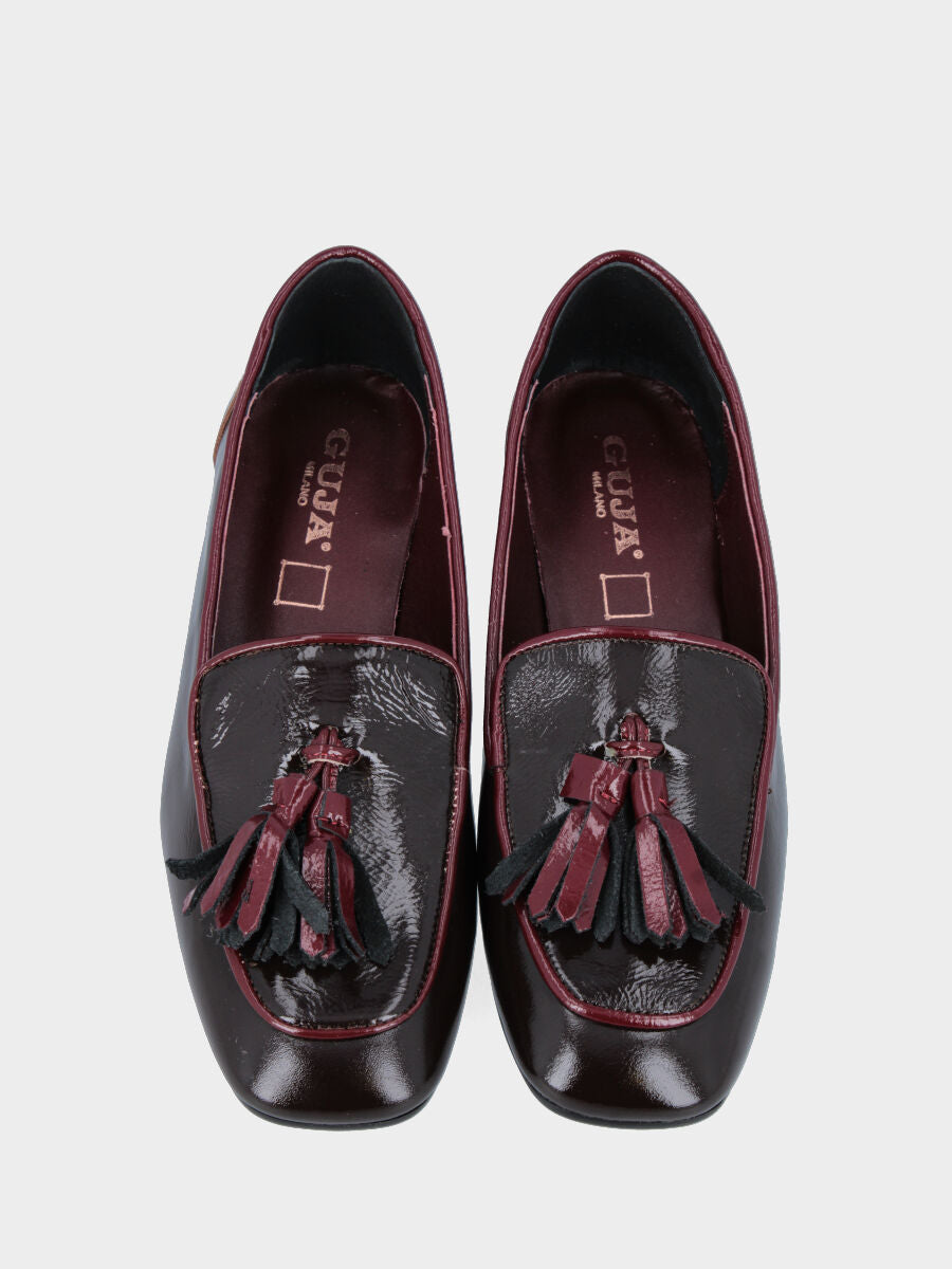 Sandalo monoblocco in vitello rosso con fascia ripiegata
