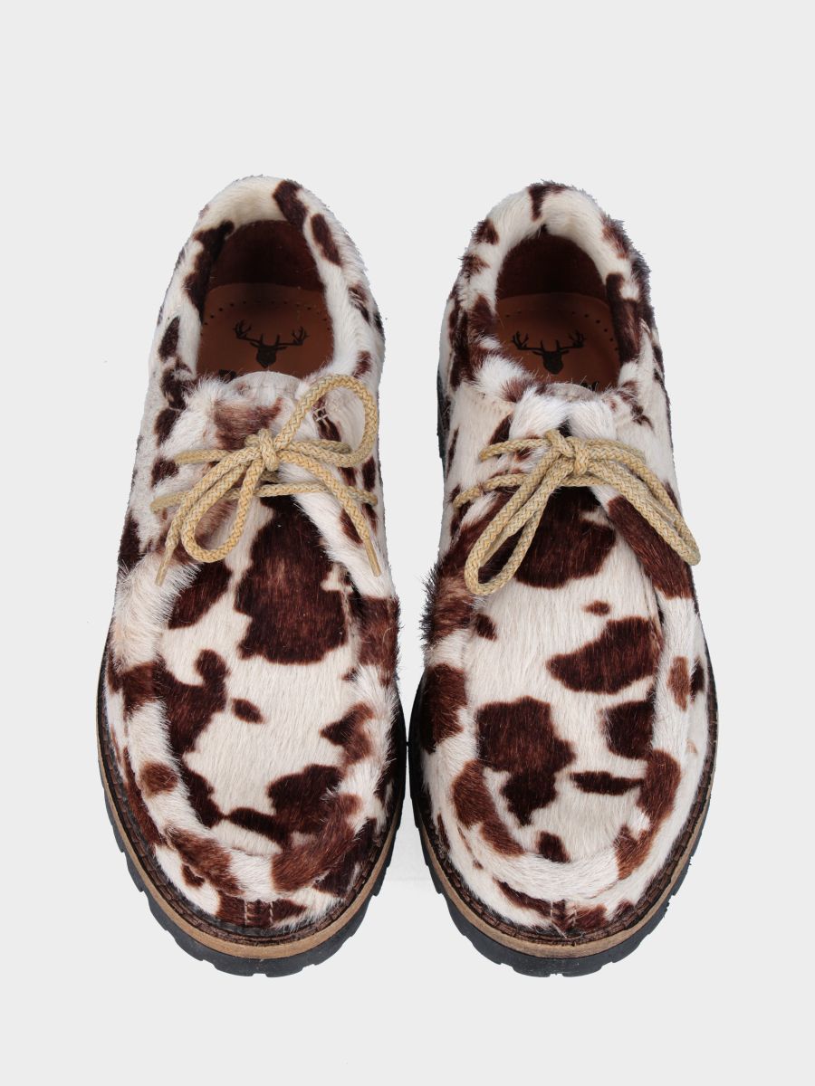 Stringata in cavallino muccato con fondo carrarmato e doppio guardolo